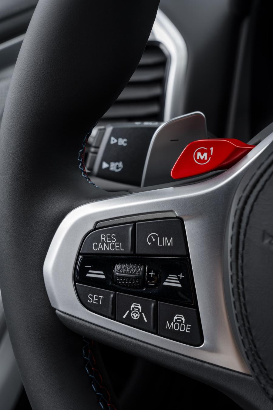 Детали интерьера BMW M8 Competition Gran Coupe (F93) 2019 года  (WW) (фото 83 из 139)